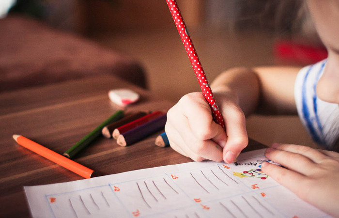 Con le scuole e i centri